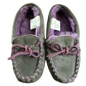 L.L. Bean Kids Moccasin Slippers Size 10 Gray Suede Faux Fur Lined